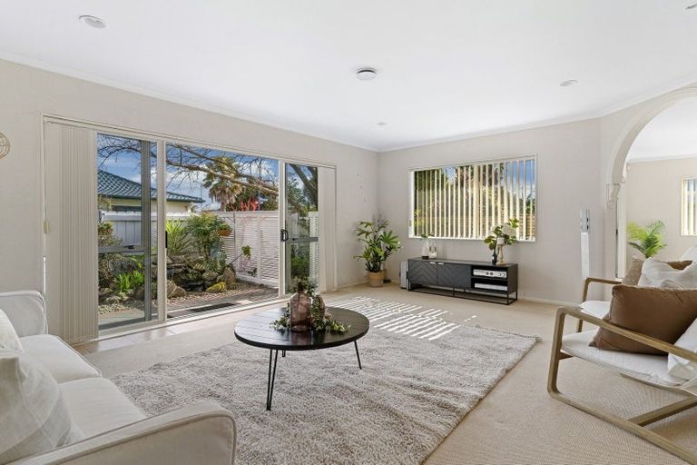 Photo of property in 94 Gravatt Road, Papamoa Beach, Papamoa, 3118