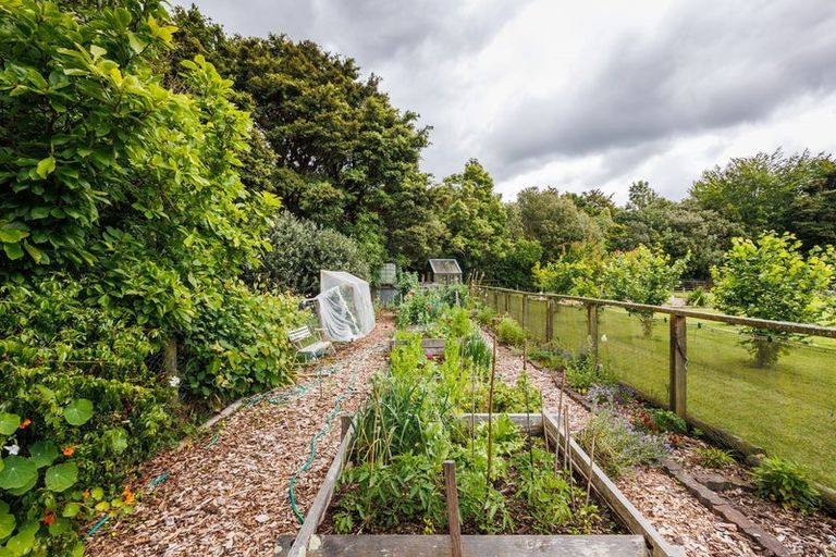 Photo of property in 11 The Bush Track, Aokautere, 4471
