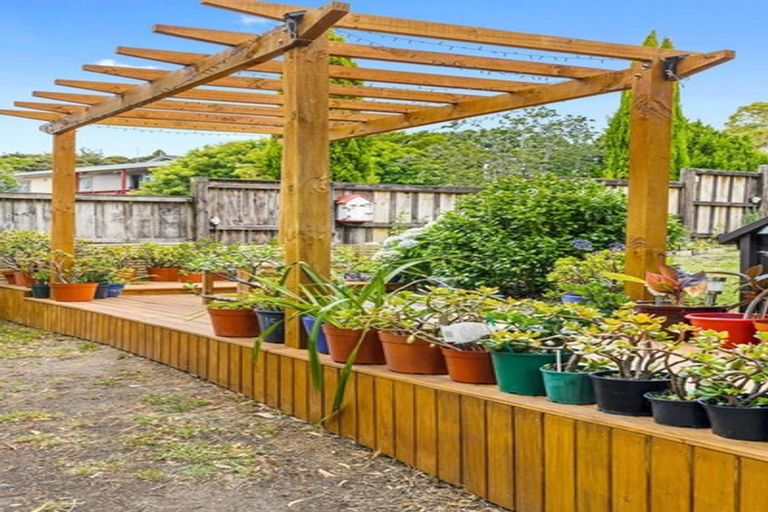 Photo of property in 1/18 Lynn Road, Bayview, Auckland, 0629