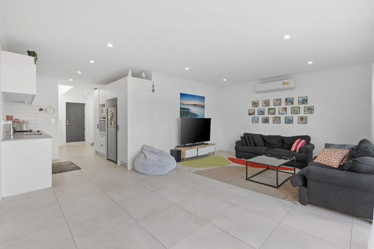 Photo of property in 54 Vincent Mcgrath Crescent, Swanson, Auckland, 0614