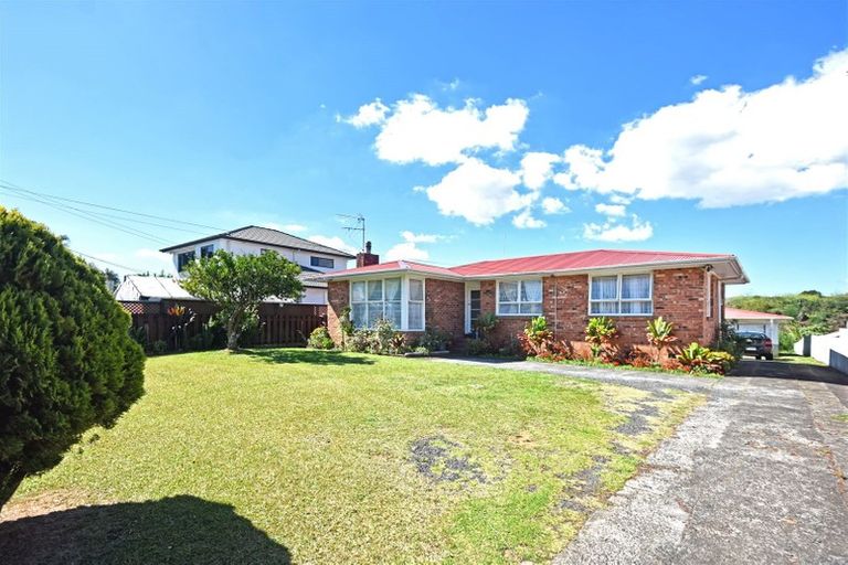 Photo of property in 33 Blake Road, Mangere East, Auckland, 2024