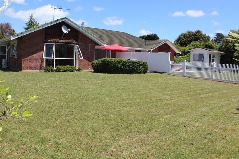 Photo of property in 38 Henson Road, Whitford, Howick, 2571