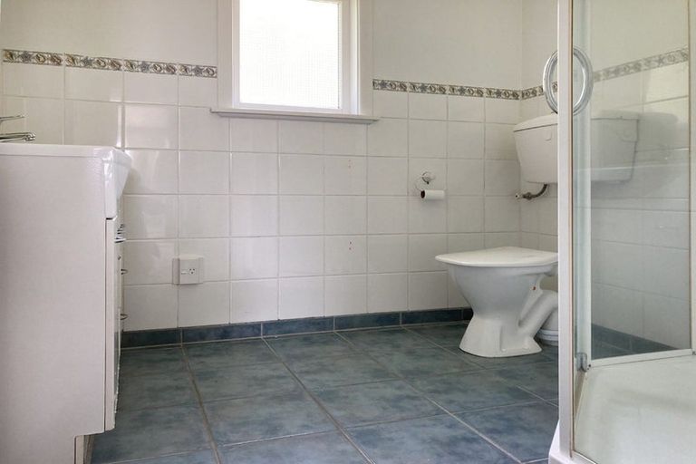 Photo of property in 16 Lincoln Street, Picton, 7220