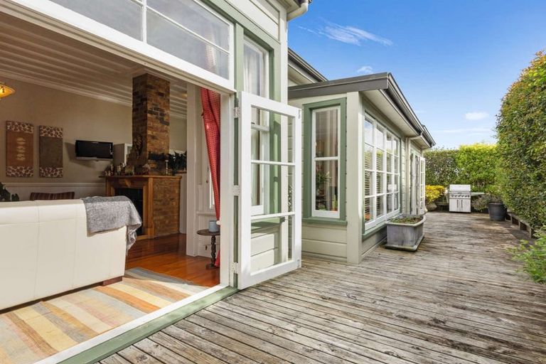 Photo of property in 44 Te Mata Road, Havelock North, 4130