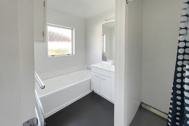 Photo of property in 16 Malone Road, Waterloo, Lower Hutt, 5011