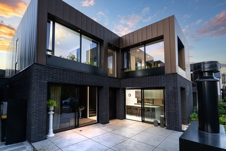 Photo of property in 25 Carlton Mill Road, Merivale, Christchurch, 8014