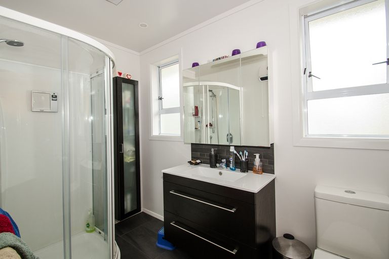 Photo of property in 12 Lambert Street, Abbotsford, Dunedin, 9018