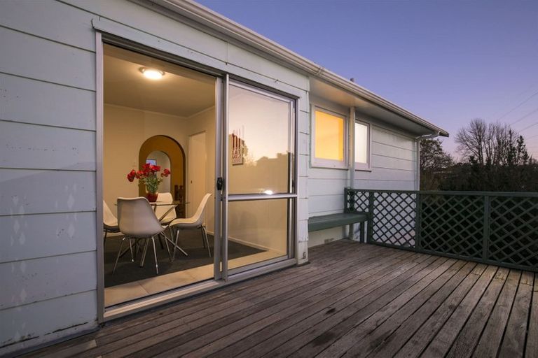 Photo of property in 37 Vina Place, Massey, Auckland, 0614