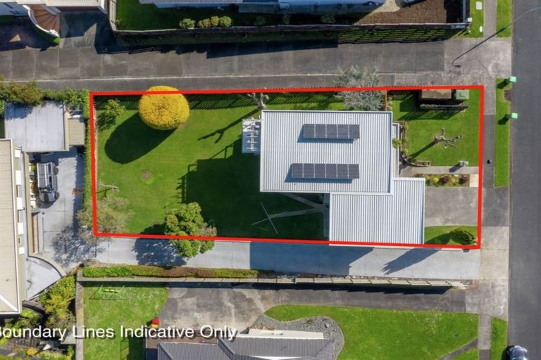 Photo of property in 99 Waller Avenue, Bucklands Beach, Auckland, 2012