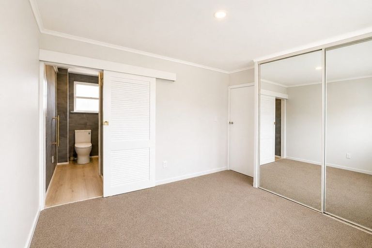Photo of property in 11/219 Onewa Road, Birkenhead, Auckland, 0626