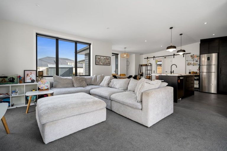 Photo of property in 17 Whakaturou Crescent, Pyes Pa, Tauranga, 3112