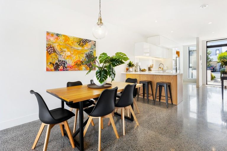 Photo of property in 15 Isitt Road, Hobsonville, Auckland, 0616