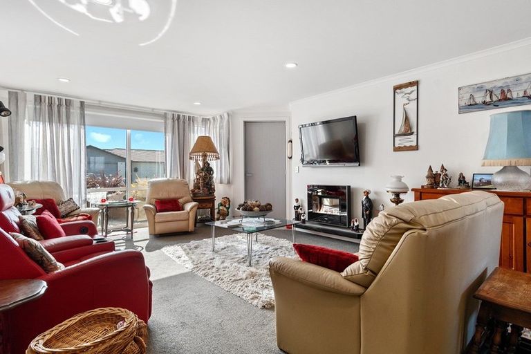 Photo of property in Waterview Estate, 86/4 Greystone Place, Omokoroa, 3114