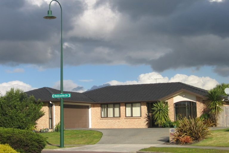 Photo of property in 8 Redcastle Drive, East Tamaki, Auckland, 2013