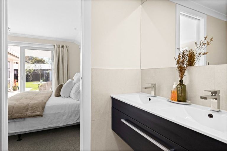 Photo of property in 11 Margaret Avenue, Havelock North, 4130