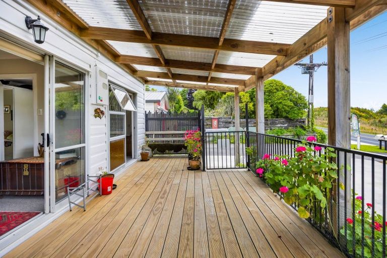 Photo of property in 20 Dudley Road Lower, Inglewood, 4386