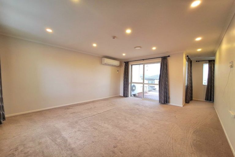 Photo of property in 3 Laquinta Place, Flat Bush, Auckland, 2019
