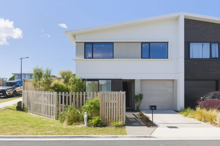Photo of property in 1 Ara Waione, Omokoroa, 3114