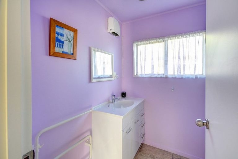 Photo of property in 13c Burns Street, South Dunedin, Dunedin, 9012