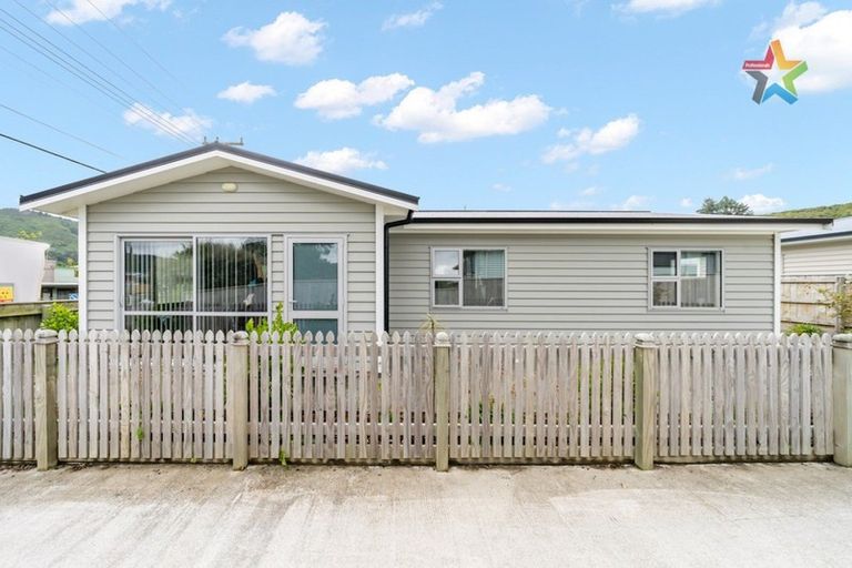 Photo of property in 25a Wainuiomata Road, Wainuiomata, Lower Hutt, 5014