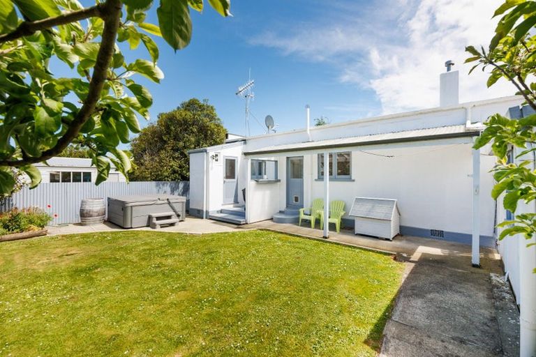 Photo of property in 38 Rongopai Street, Palmerston North, 4414