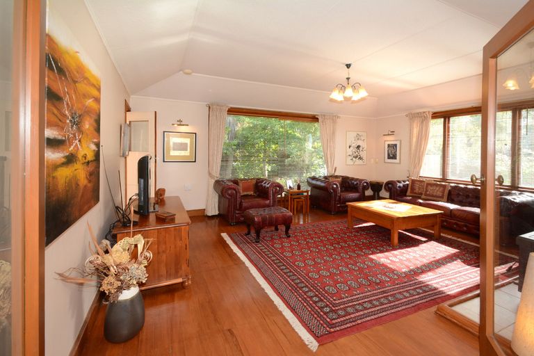 Photo of property in 2 Mcgeorge Avenue, Mornington, Dunedin, 9011