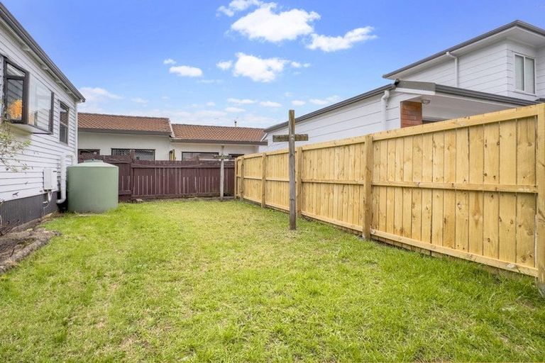 Photo of property in 3a Haverstock Road, Sandringham, Auckland, 1025