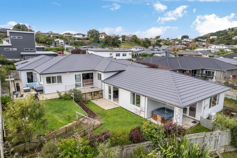 Photo of property in 21 Flotilla Place, Whitby, Porirua, 5024