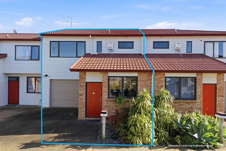Photo of property in 25/22 Northcross Drive, Oteha, Auckland, 0632