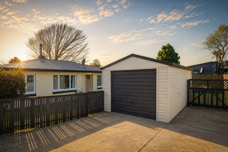 Photo of property in 102 Williams Street, Cambridge, 3434