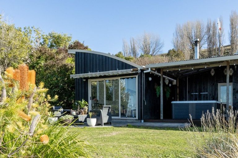 Photo of property in 110 Avery Road, Eskdale, Napier, 4182