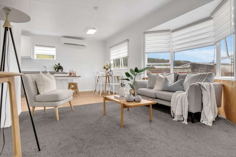 Photo of property in 15a Kawaha Point Road, Fairy Springs, Rotorua, 3015