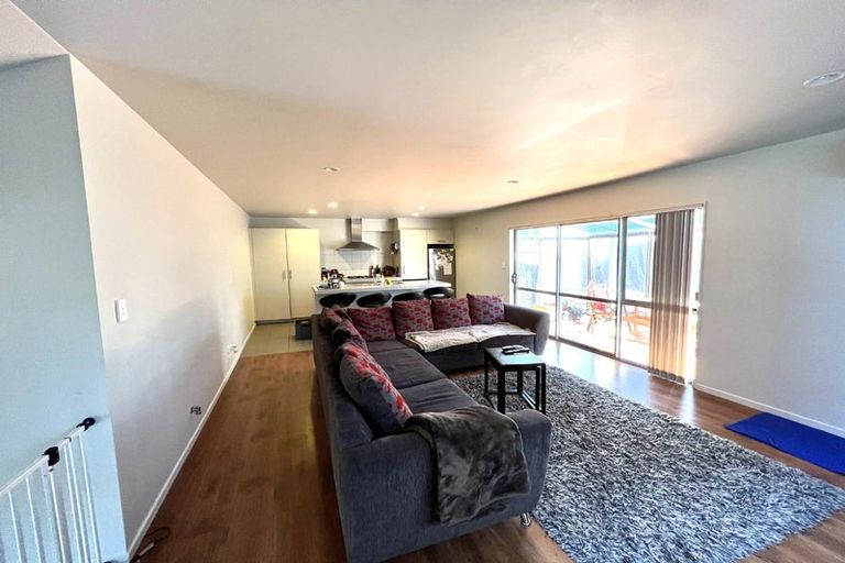 Photo of property in 31 Carento Way, Stanmore Bay, Whangaparaoa, 0932