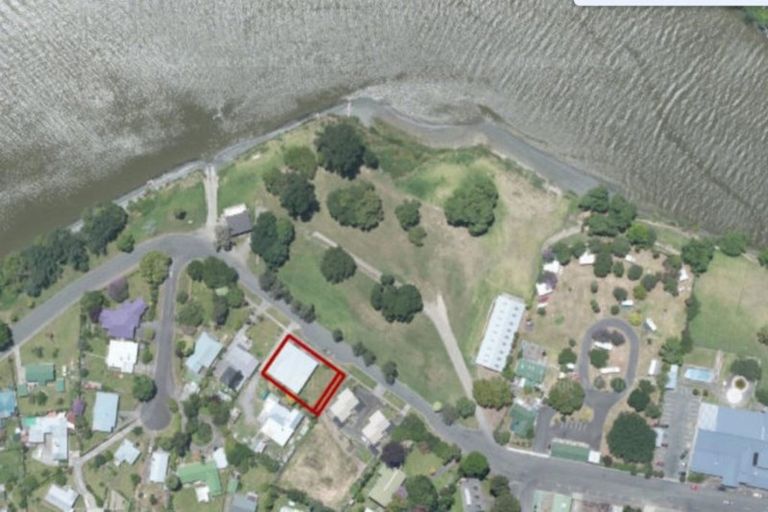 Photo of property in 8 Marine Parade, Wairoa, 4108