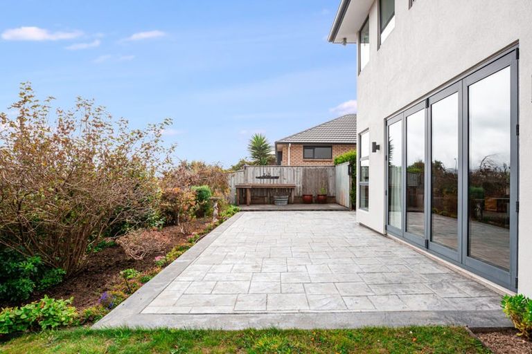 Photo of property in 114 Navigation Drive, Whitby, Porirua, 5024