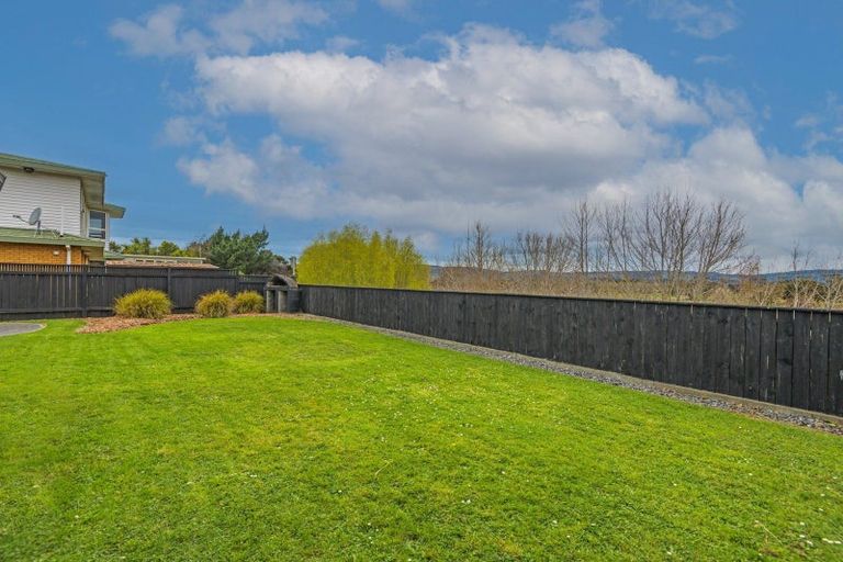 Photo of property in 41 Royal Oak Drive, Kelvin Grove, Palmerston North, 4414