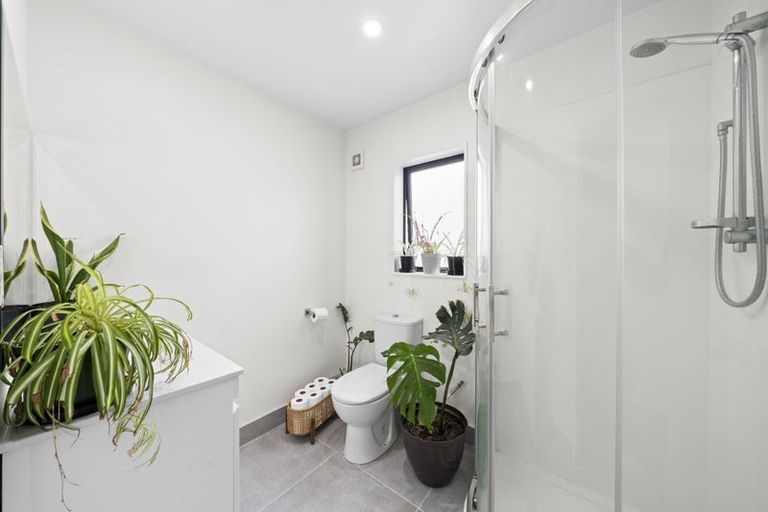 Photo of property in 5e James Road, Manurewa, Auckland, 2102