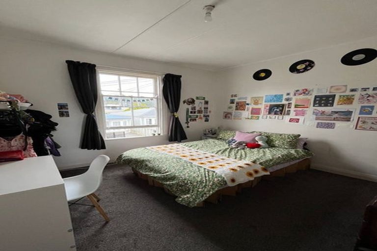 Photo of property in 1/12 Myrtle Crescent, Mount Cook, Wellington, 6021