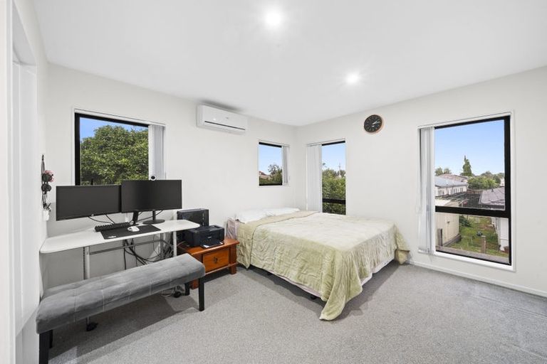 Photo of property in 5e James Road, Manurewa, Auckland, 2102