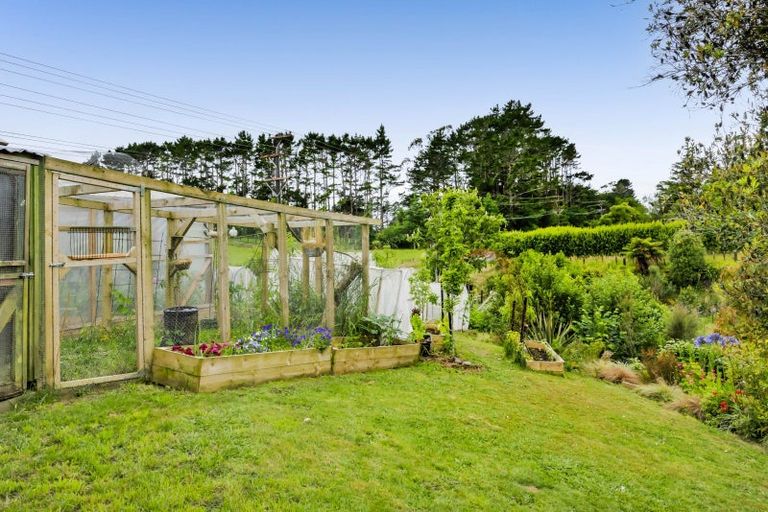 Photo of property in 20 Dudley Road Lower, Inglewood, 4386