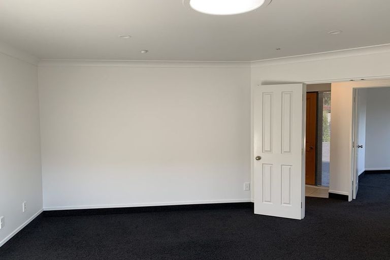 Photo of property in 16 Hastings Place, Hamilton Lake, Hamilton, 3204