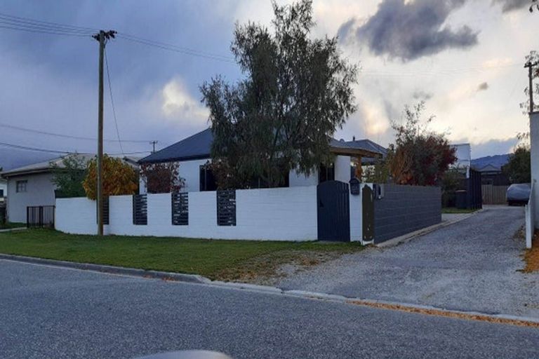 Photo of property in 22a Clutha Street, Alexandra, 9320