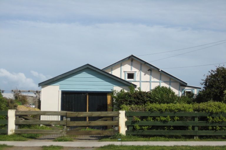 Photo of property in 89 Cornfoot Street, Castlecliff, Whanganui, 4501