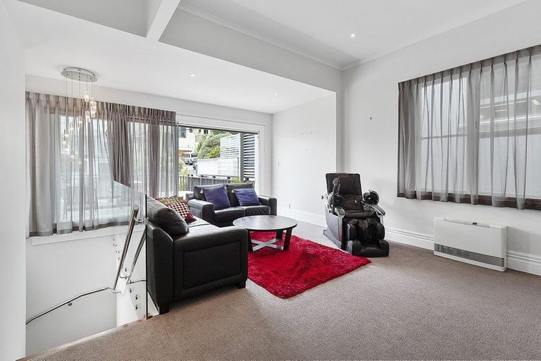 Photo of property in 100 Ellice Street, Mount Victoria, Wellington, 6011