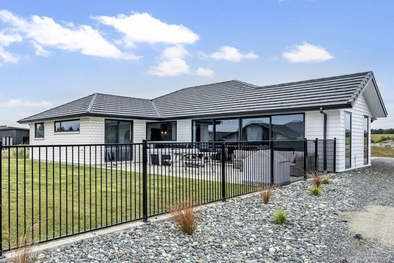 Photo of property in 14 Ralph Moir Drive, Te Anau, 9679