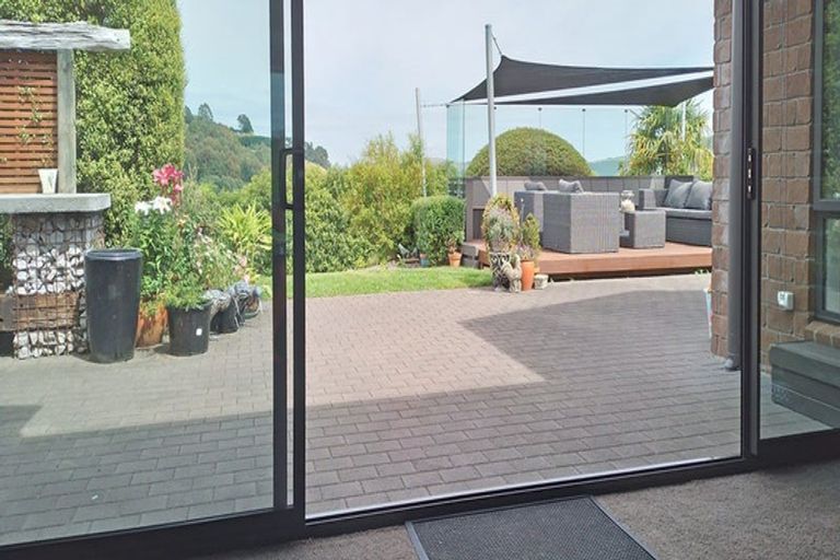 Photo of property in 71 Loch Views Road, Acacia Bay, Taupo, 3385