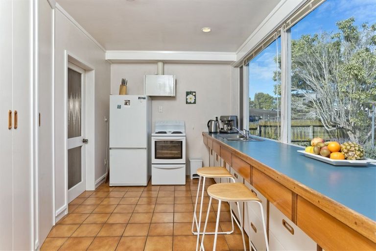 Photo of property in 10 Taharoto Road, Takapuna, Auckland, 0622