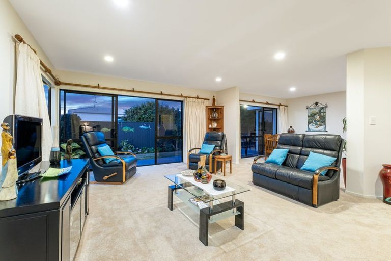 Photo of property in 20 The Masthead, Whitby, Porirua, 5024