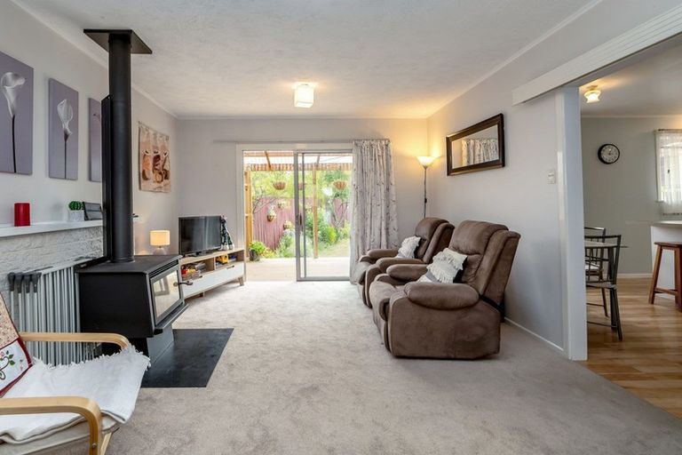 Photo of property in 27 Wavell Crescent, Lansdowne, Masterton, 5810