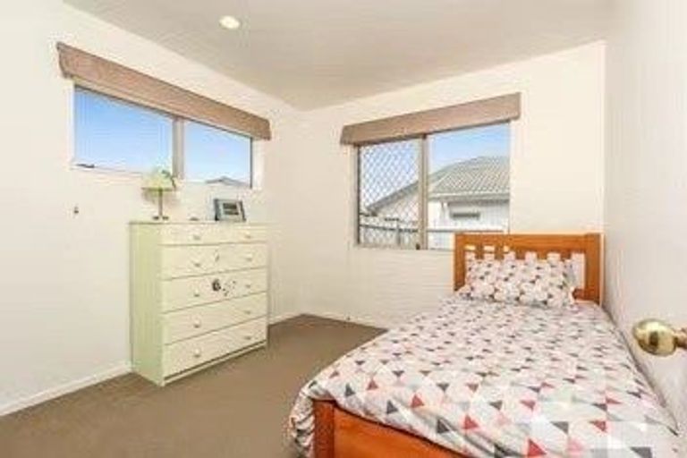 Photo of property in 17 Jelicich Court, Henderson, Auckland, 0612